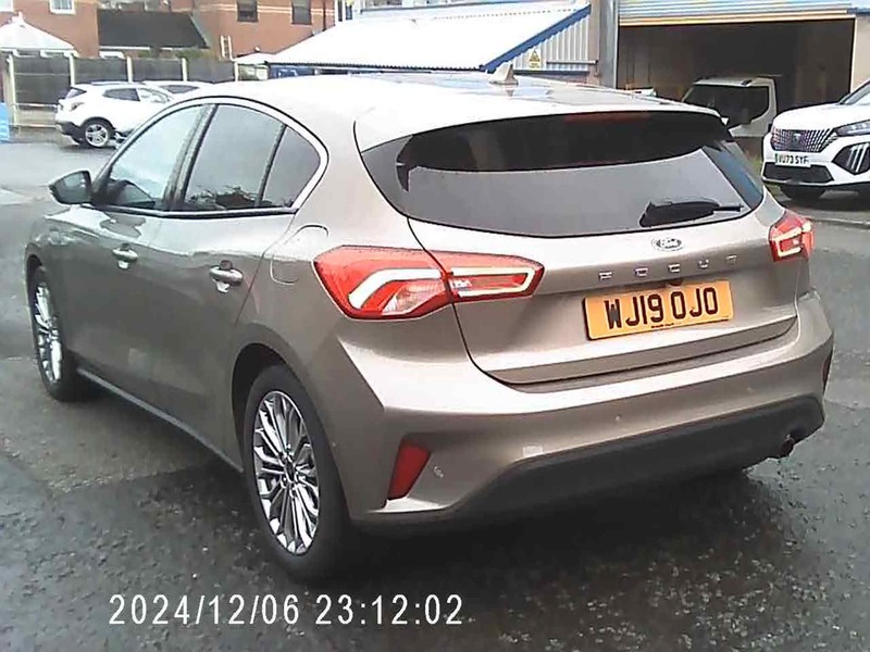 Ford Focus Titanium X WJ19OJO Silver #4