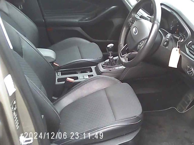 Ford Focus Titanium X WJ19OJO Silver #5