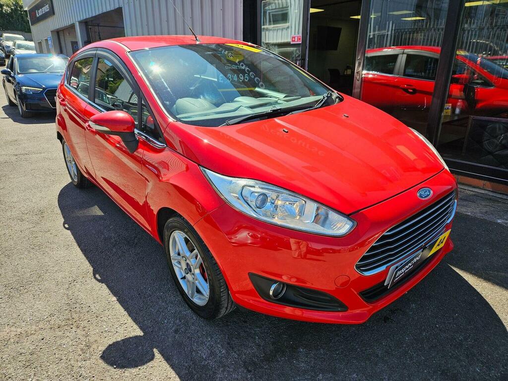 Ford Fiesta Hatchback 1.25 Zetec Euro 5 201363 Red