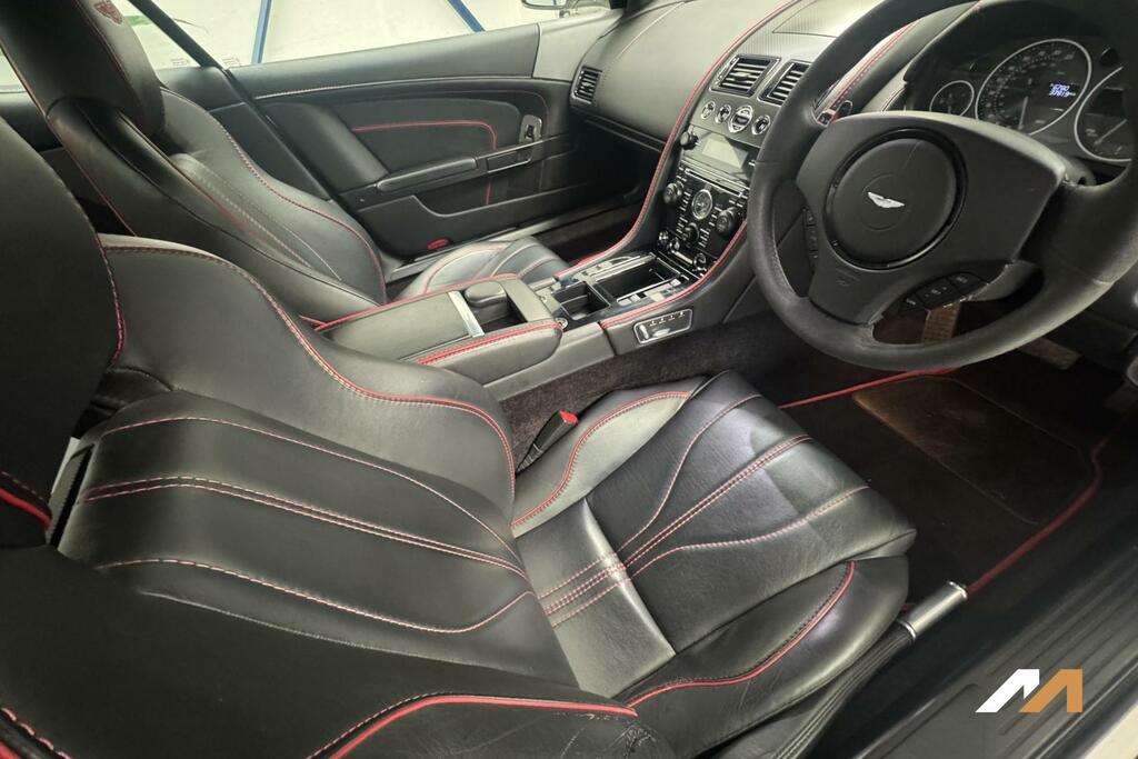 Aston Martin DB9 6.0 V12 Carbon Edition Coupe T-tronicii White #3