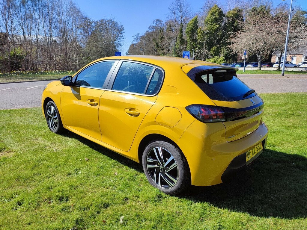 Peugeot 208 1.2 Puretech Active Premium BF22SSZ Yellow #4