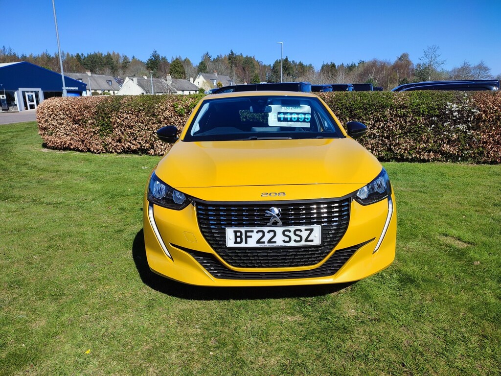 Peugeot 208 1.2 Puretech Active Premium BF22SSZ Yellow #2