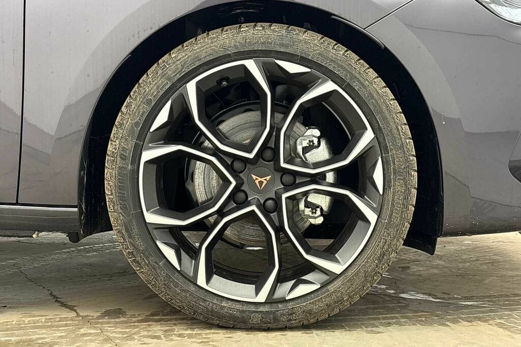 Cupra Leon 1.5 Etsi 150 V2 Dsg KT75RXU Purple #5