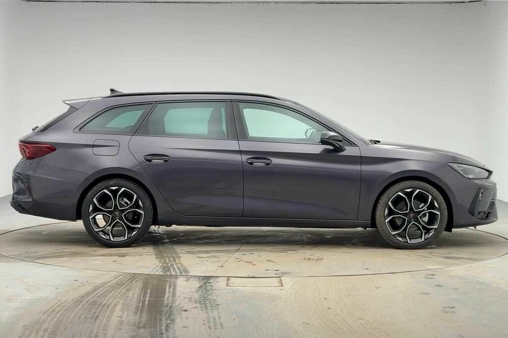 Cupra Leon 1.5 Etsi 150 V2 Dsg KT75RXU Purple #4
