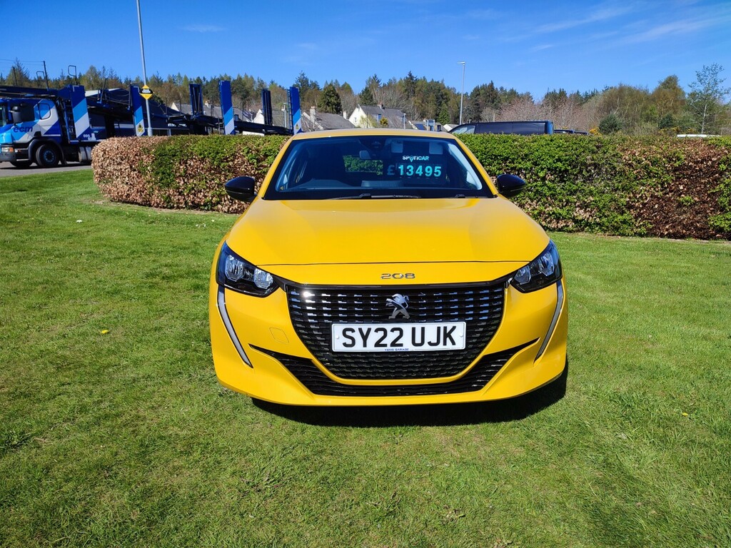 Peugeot 208 1.2 Puretech Active Premium Yellow #2