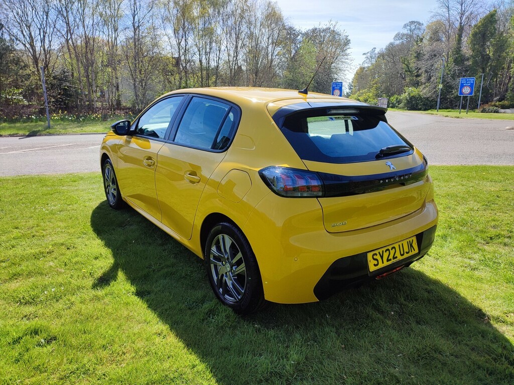 Peugeot 208 1.2 Puretech Active Premium Yellow #5