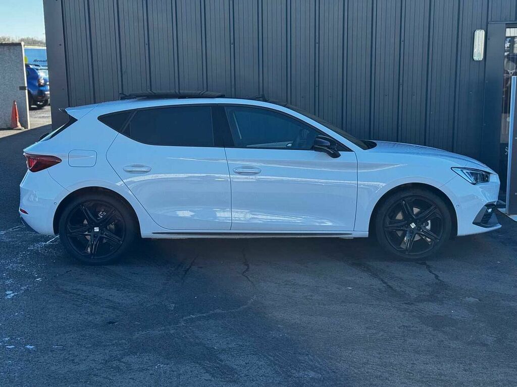 Seat Leon 1.5 Tsi 150 Fr Black Edition Dap SY75FYG White #4