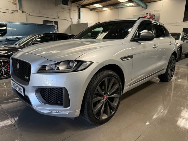 Jaguar F-Pace 2019 3.0 D300 V6 300 Sport Suv Awd Silver #2