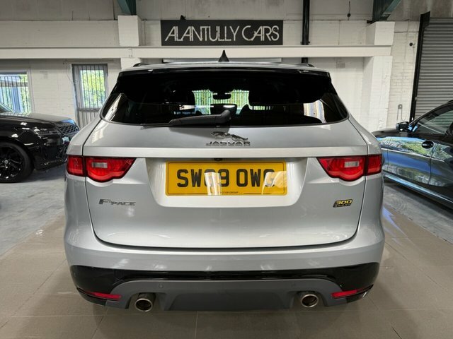 Jaguar F-Pace 2019 3.0 D300 V6 300 Sport Suv Awd Silver #4