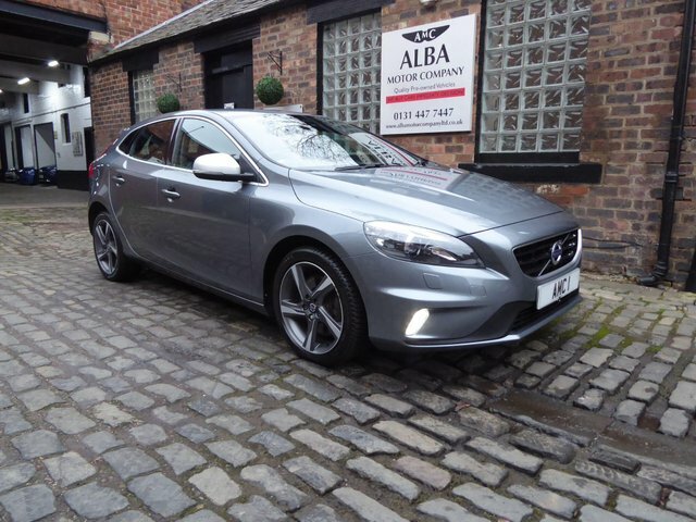 Volvo V40 2.0 D4 R-design Lux Grey
