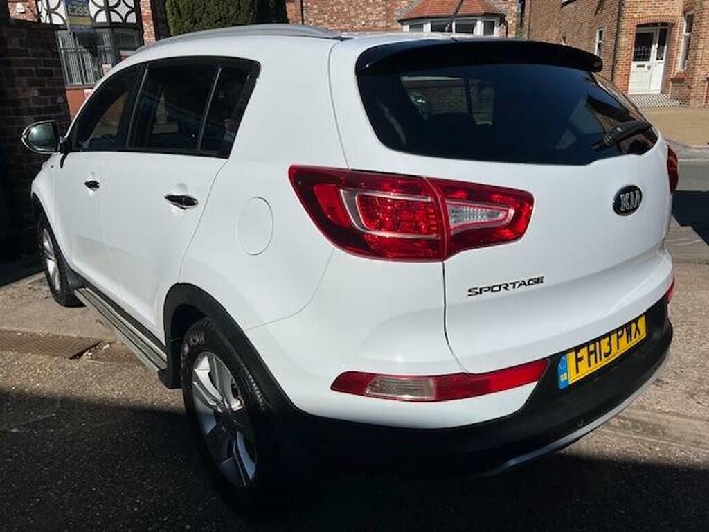Kia Sportage 2.0 Kx-2 Awd Euro 5 White #3