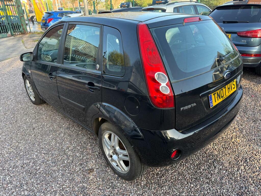 Ford Fiesta 1.4 Td Ghia TN07HVS Black #5