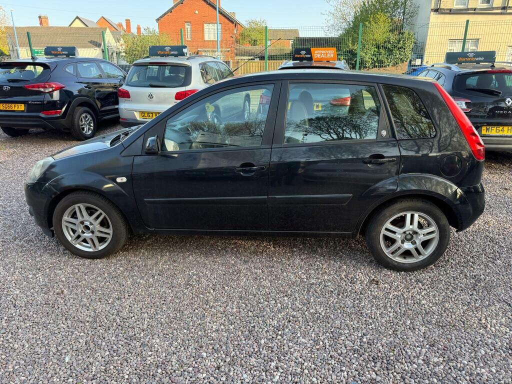 Ford Fiesta 1.4 Td Ghia TN07HVS Black #4