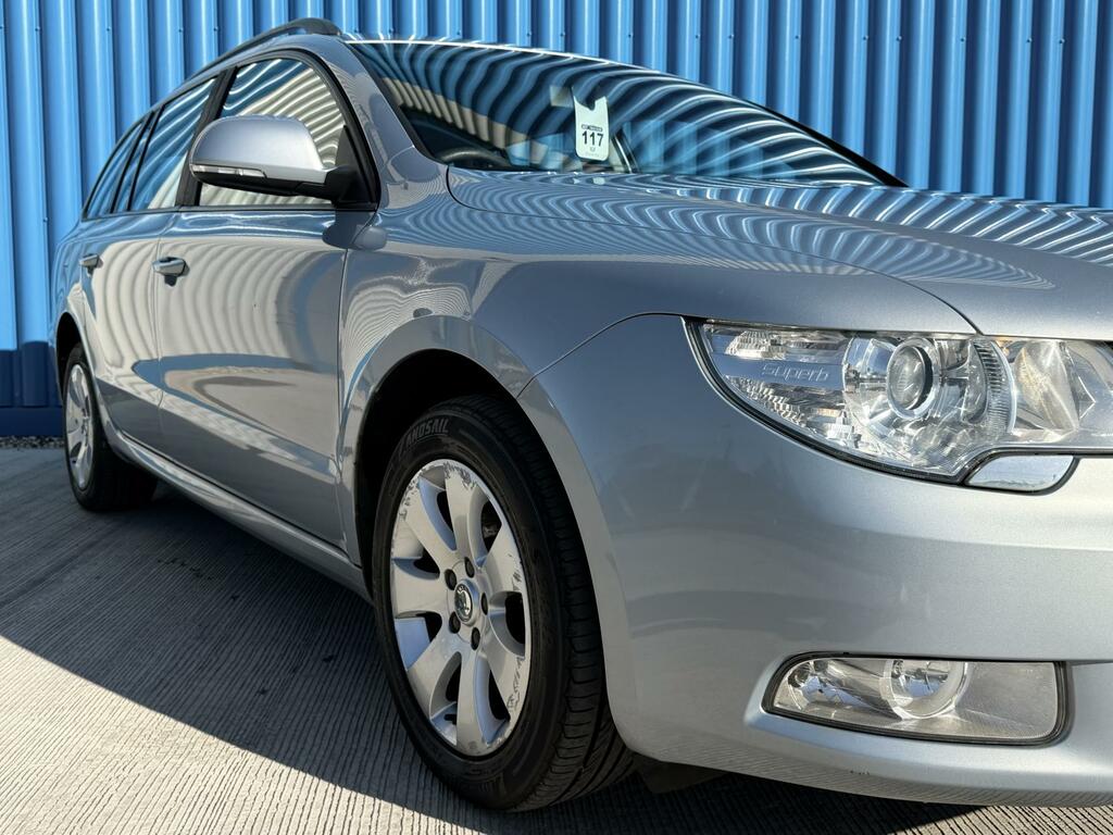 Skoda Superb 2.0 Tdi S Estate Euro 5 140 Ps Blue #2