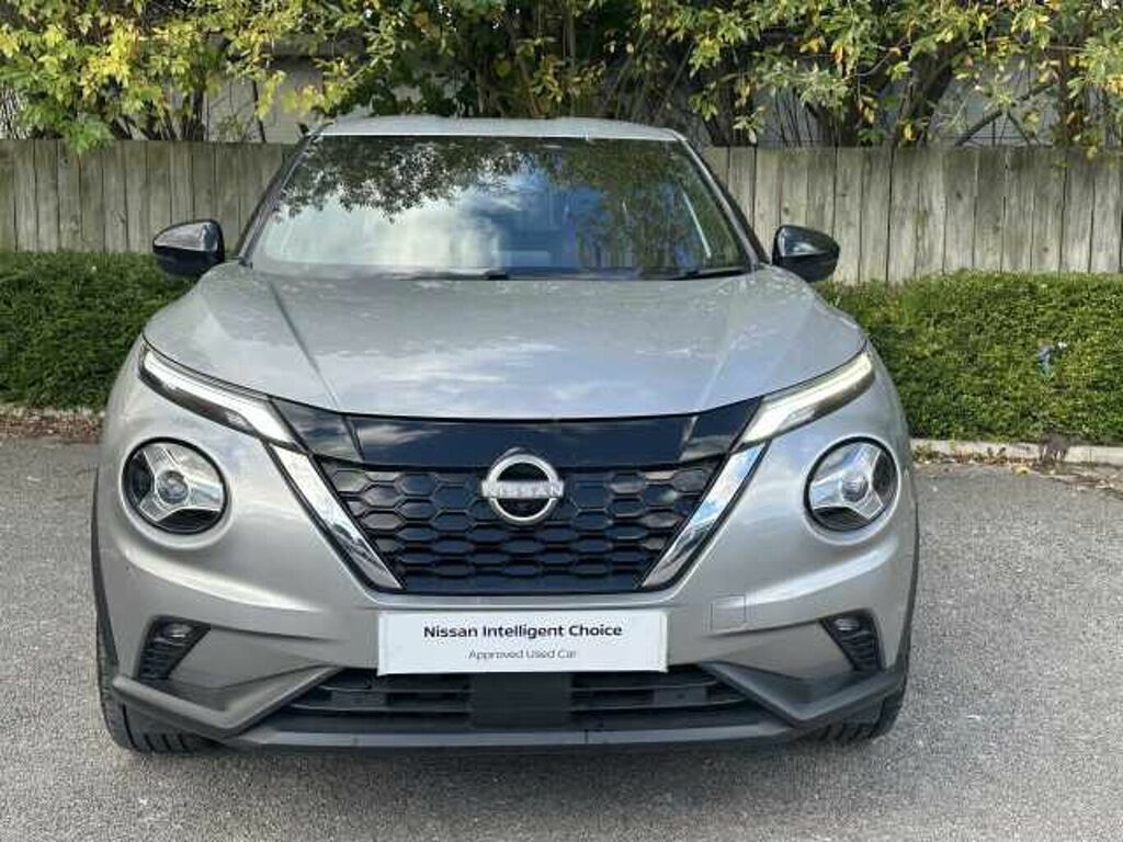 Nissan Juke 1.6 Hybrid Tekna  Silver #2