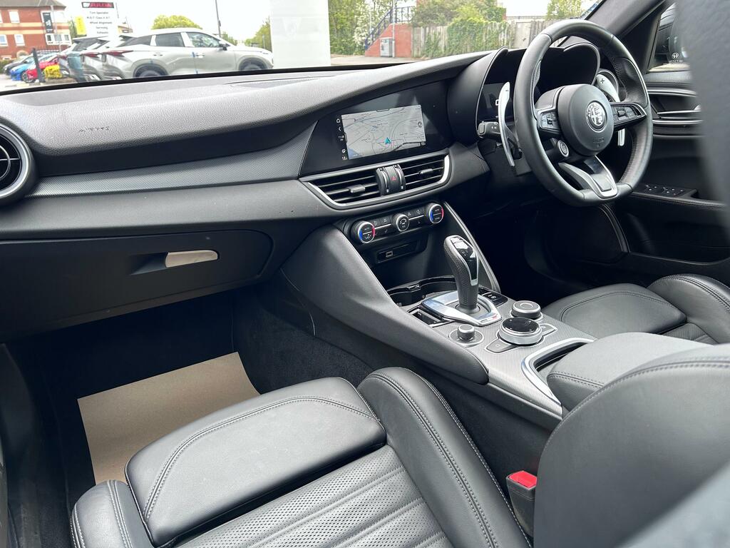 Alfa Romeo Giulia 2.0T Veloce Saloon Euro 6 Ss 2 Black #2