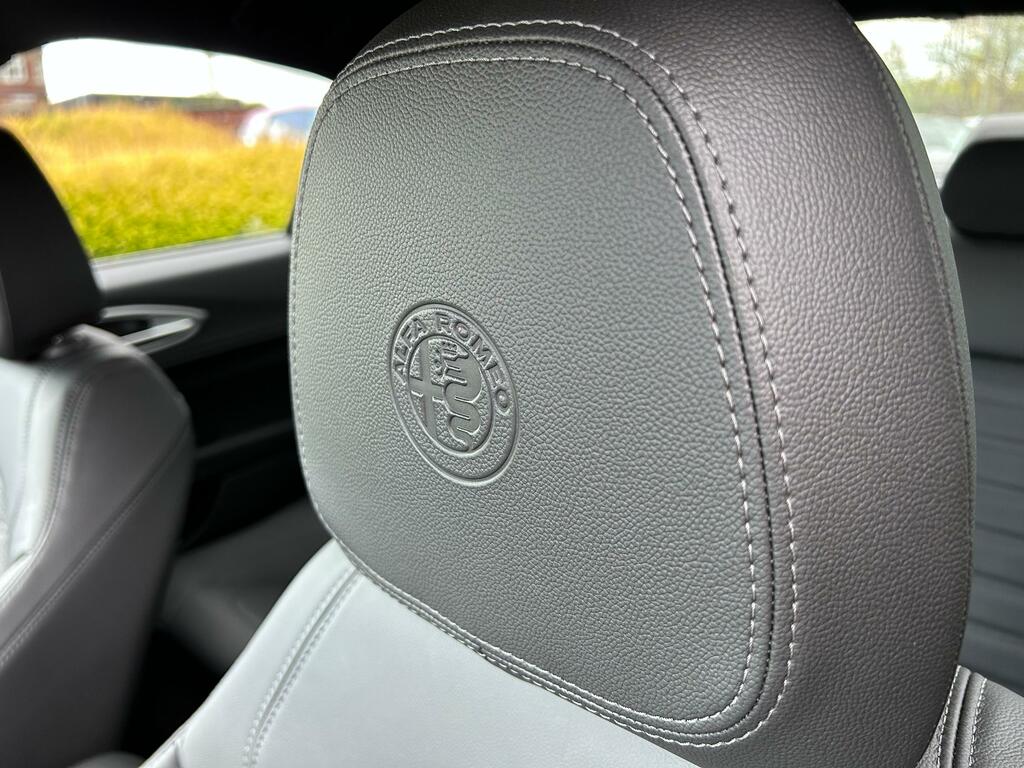 Alfa Romeo Giulia 2.0T Veloce Saloon Euro 6 Ss 2 Black #5