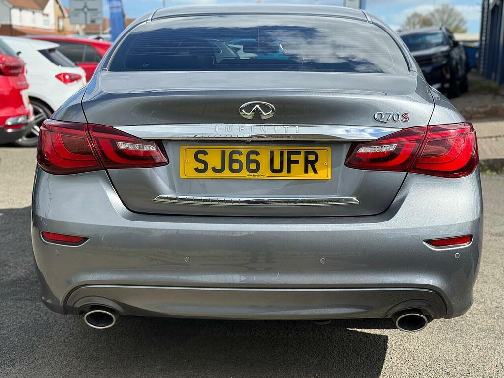 Infiniti Q70 Sport Tech D Grey #35