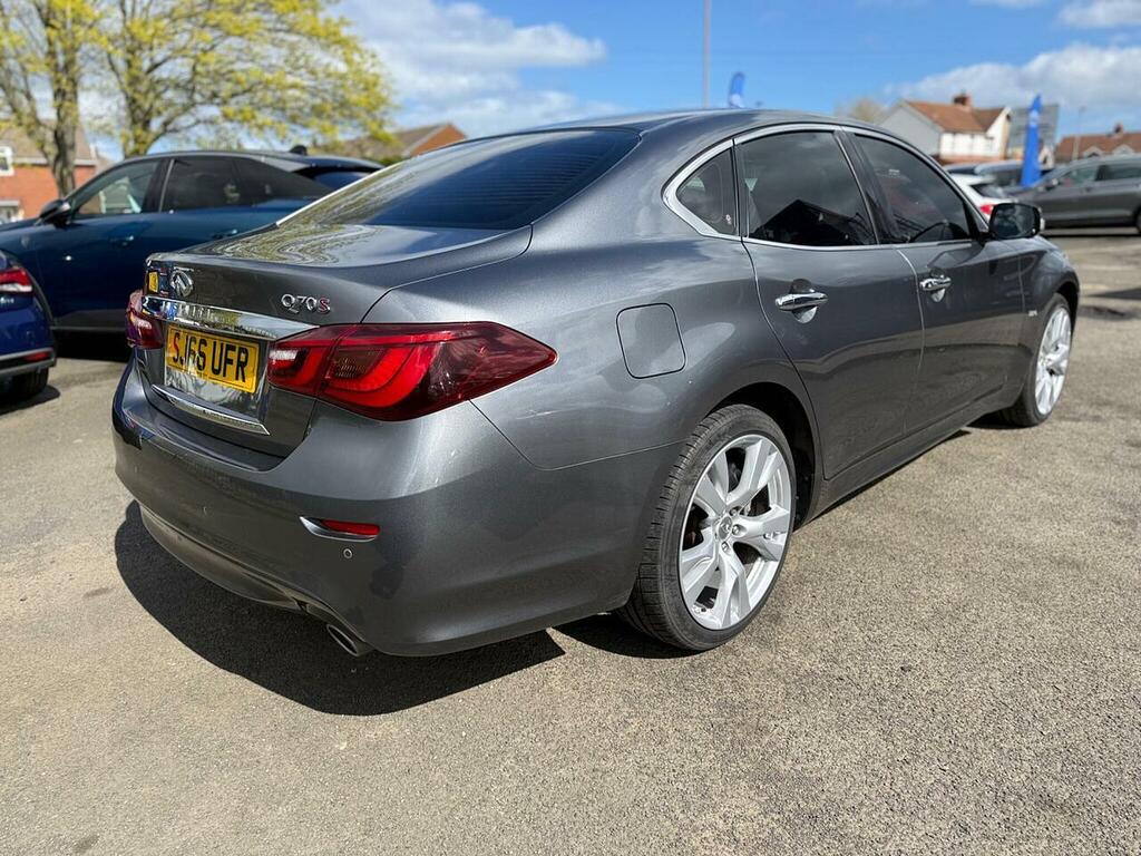 Infiniti Q70 Sport Tech D Grey #36