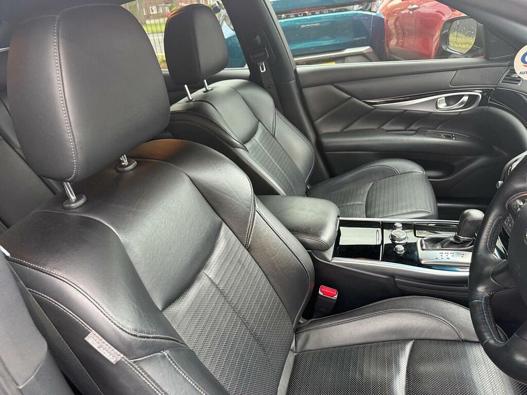Infiniti Q70 Sport Tech D Grey #15