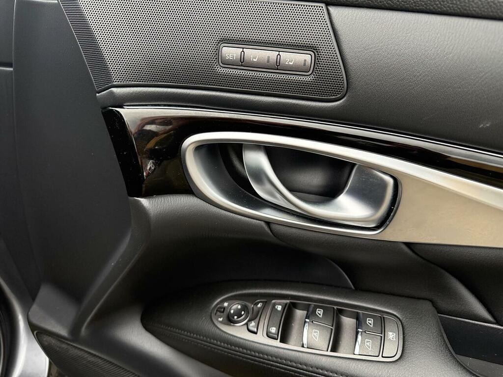 Infiniti Q70 Sport Tech D Grey #16