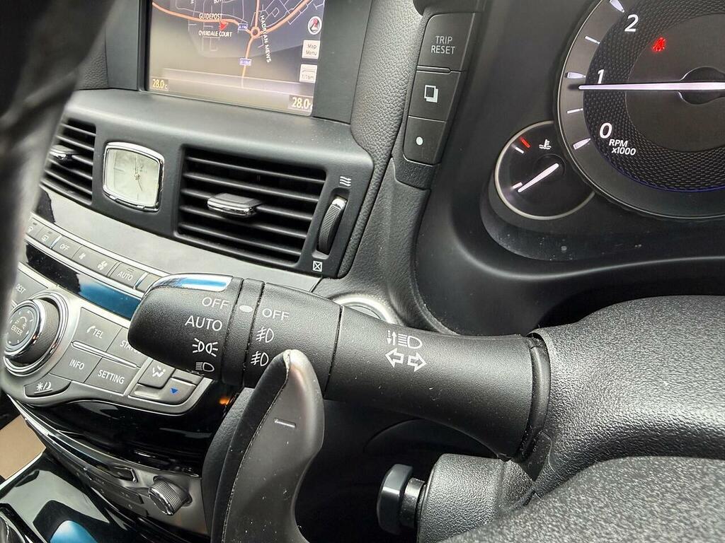 Infiniti Q70 Sport Tech D Grey #19