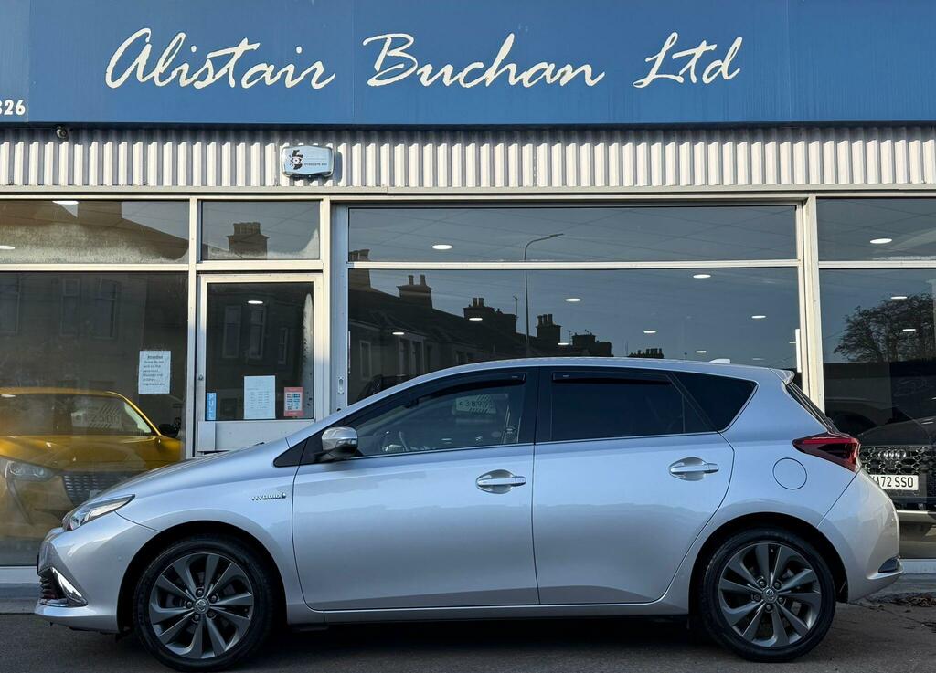 Toyota Auris 1.8 Vvt-h Excel Cvt Euro 6 Ss Safety Sense Silver #2