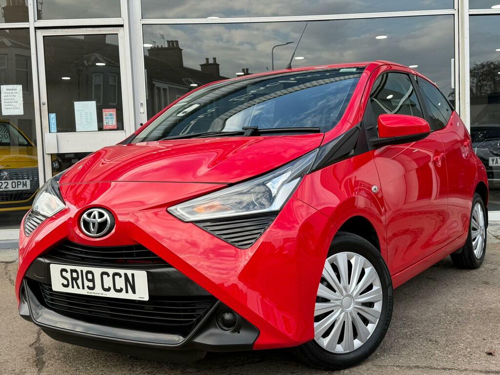 Toyota Aygo 1.0 Vvt-i X-play Euro 6 Red