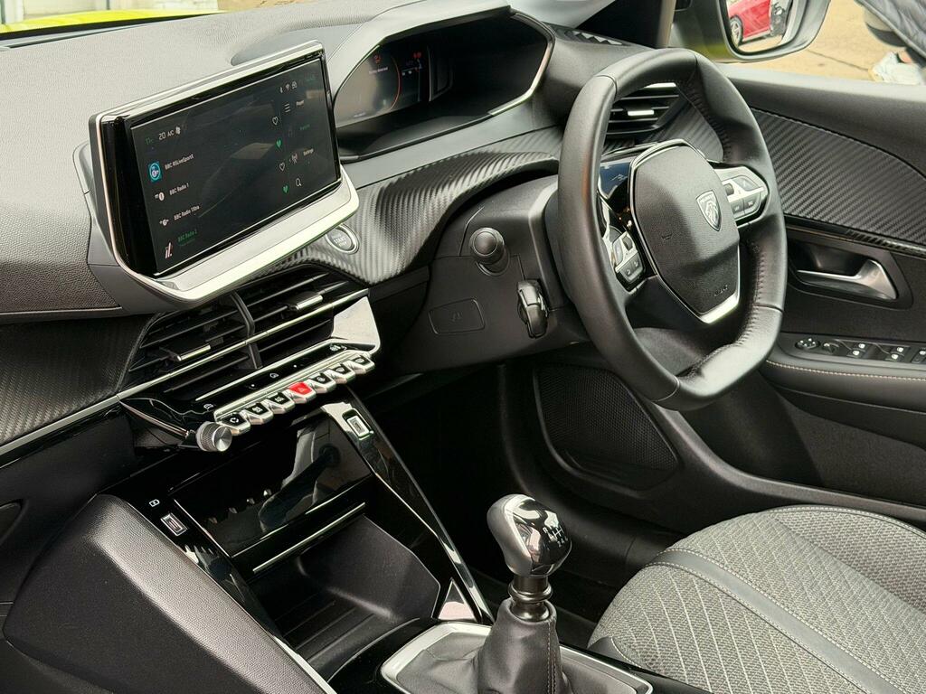 Peugeot 208 1.2 Puretech Allure Euro 6 Ss SG25VVO Yellow #6