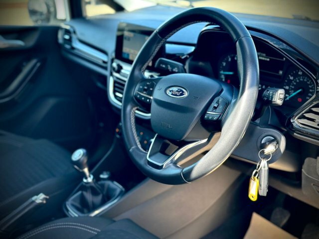 Ford Fiesta 1.0T Ecoboost Zetec YG18ZPR White #2