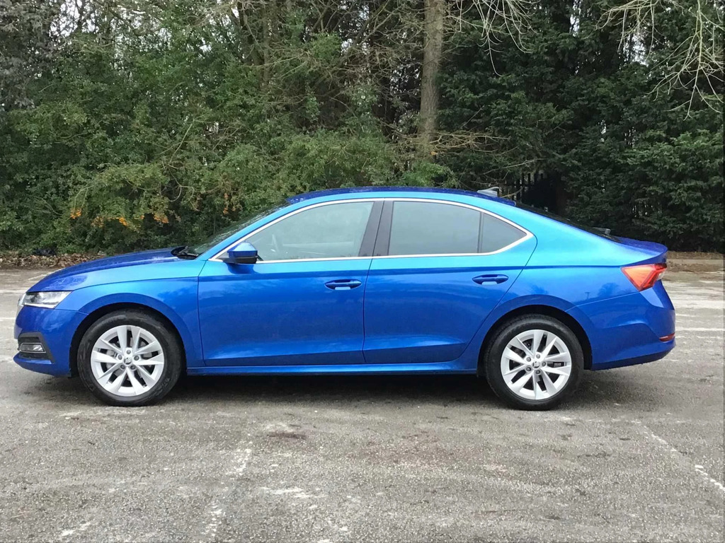 Skoda Octavia Octavia Hatch Se L 2.0 Tdi 150 Ps Dsg 2023 Blue #5