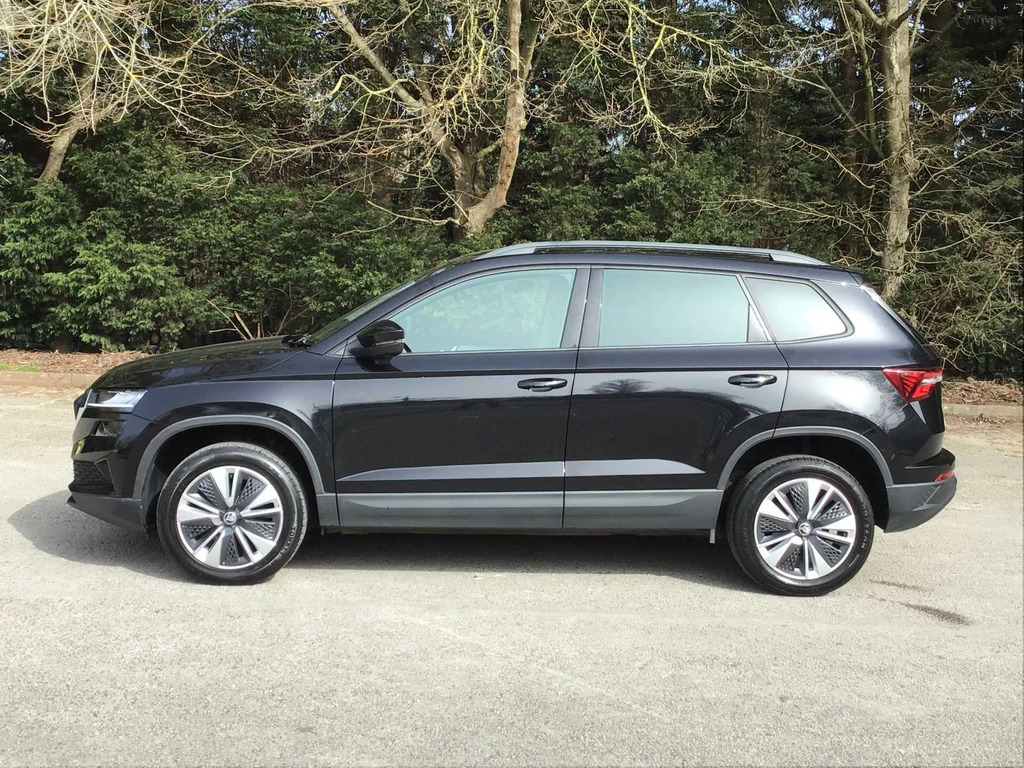 Skoda Karoq Se Drive Tsi SJ72OXL Black #4