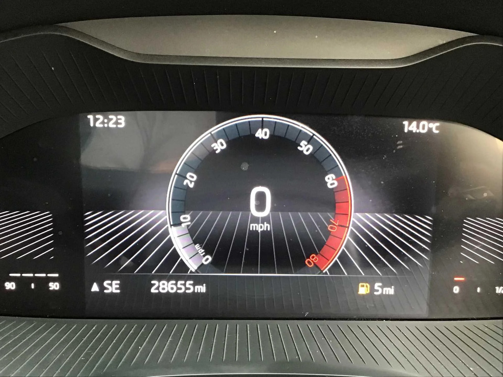 Skoda Karoq Se Drive Tsi SJ72OXL Black #2