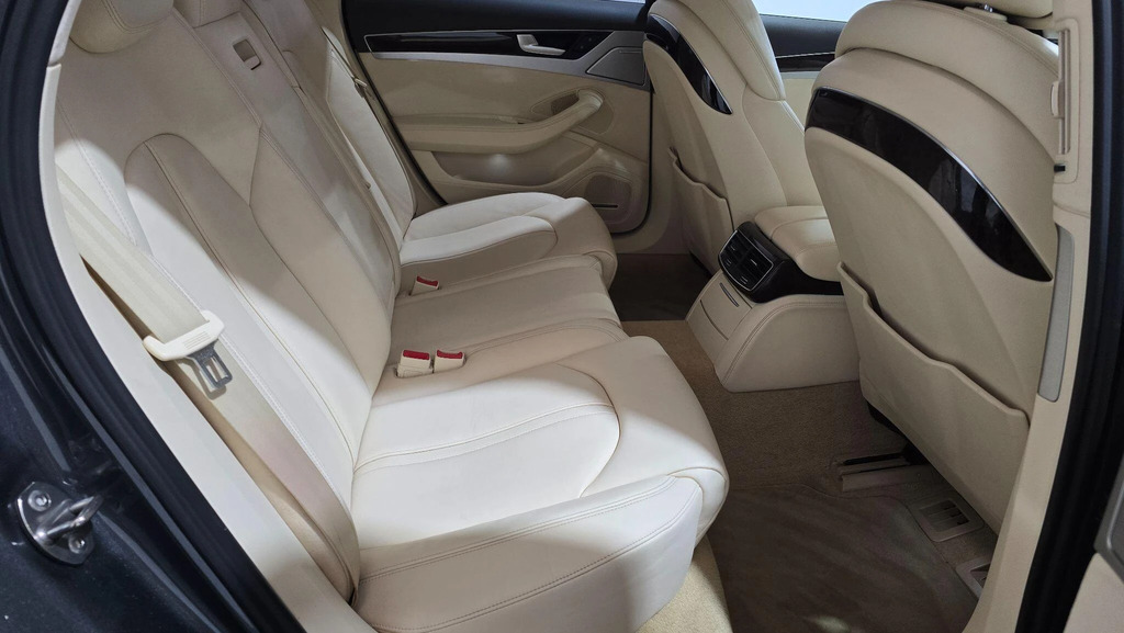 Audi S8 S8 White #20