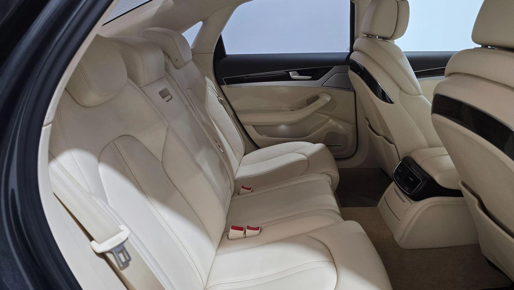 Audi S8 S8 White #21