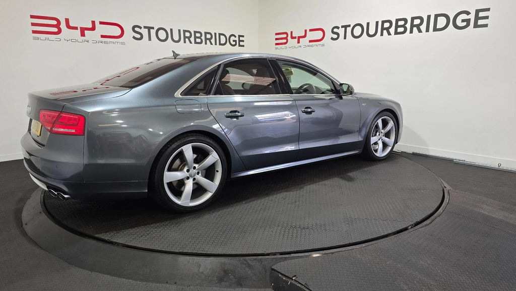 Audi S8 S8 White #44
