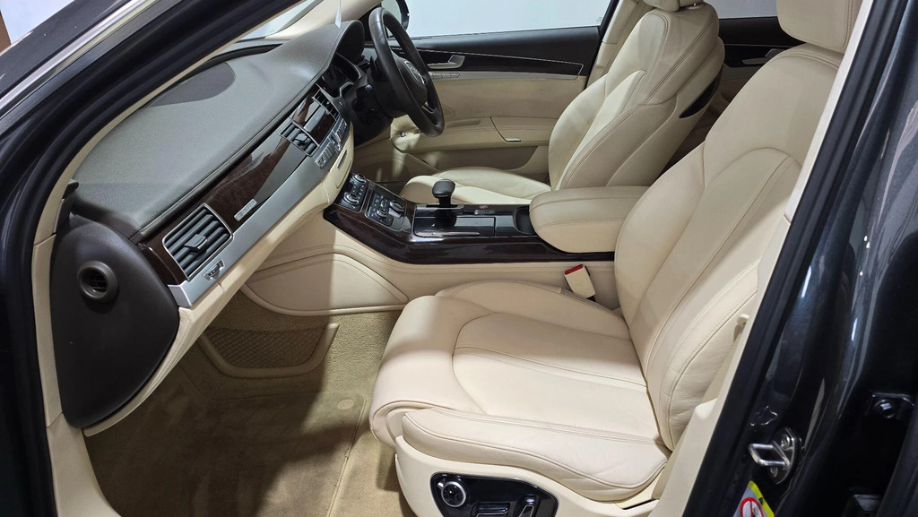Audi S8 S8 White #42