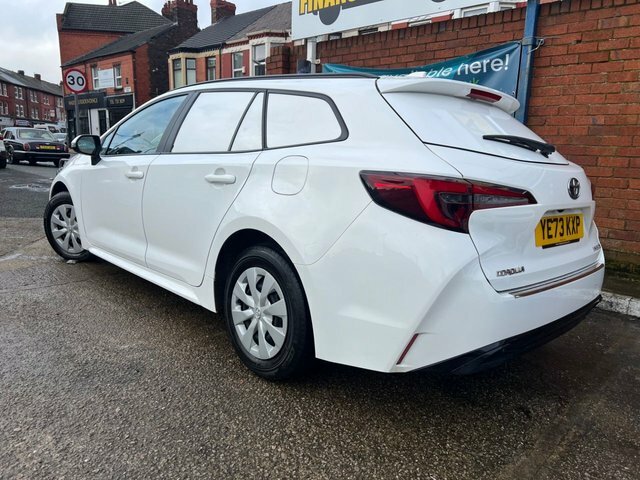 Toyota Corolla 1.8 Vvt-h Car Derived Van Hybrid Cvt Eu YE73KXP White #5