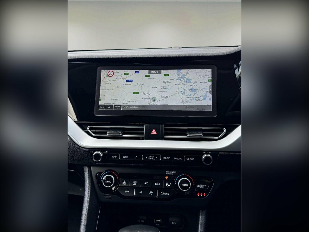 Kia Niro 1.6 Gdi 3 Dct Euro 6 Ss MA71XYZ Red #6