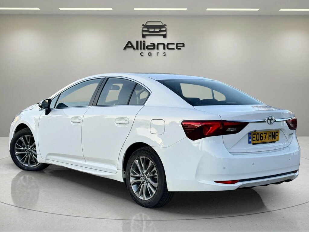 Toyota Avensis 1.8 V-matic Business Edition Cvt Euro 6 White #3