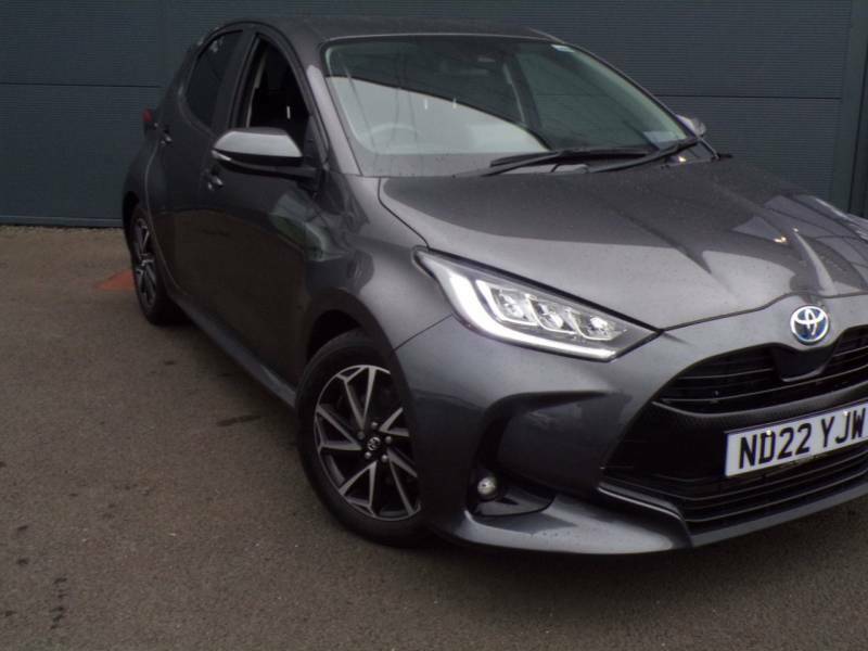 Toyota Yaris Design Hev Cvt - 2022 Nd22yjw Grey