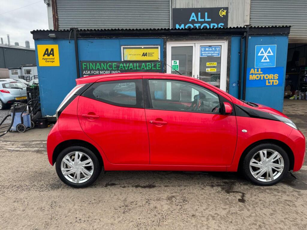 Toyota Aygo Hatchback 1.0 Vvt-i X-pression X-wave Euro 5 E SG65JXU Red #5
