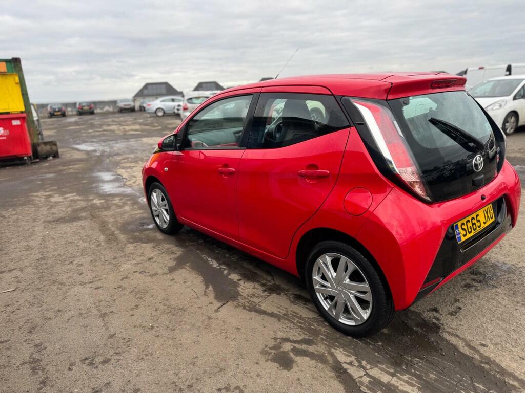 Toyota Aygo Hatchback 1.0 Vvt-i X-pression X-wave Euro 5 E SG65JXU Red #3
