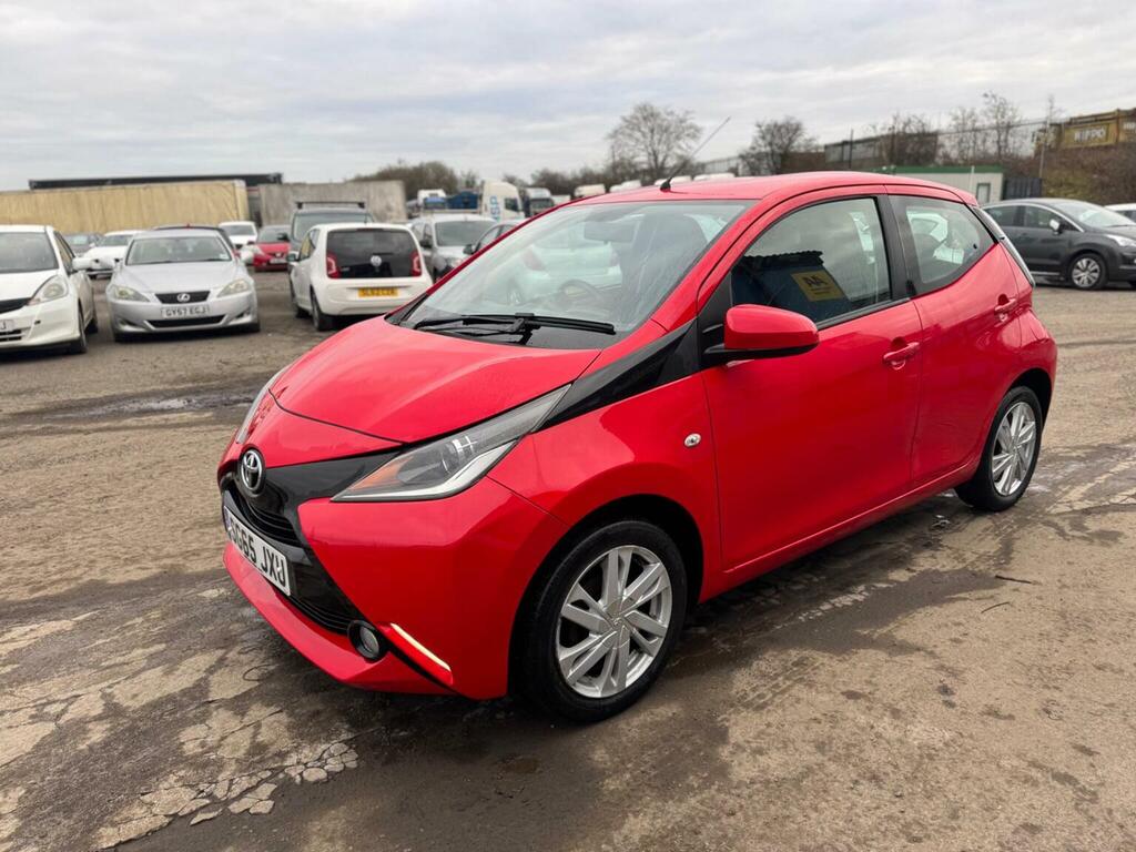 Toyota Aygo Hatchback 1.0 Vvt-i X-pression X-wave Euro 5 E SG65JXU Red #2