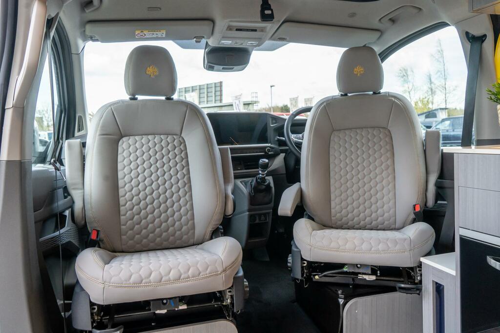 Volkswagen Campervan T28 Commerce Plus Swb White #9