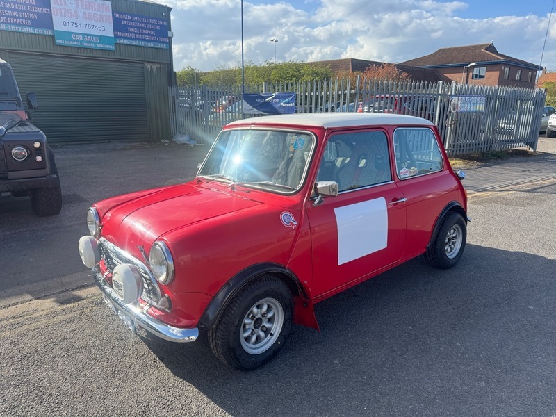 Austin Seven Saloon White