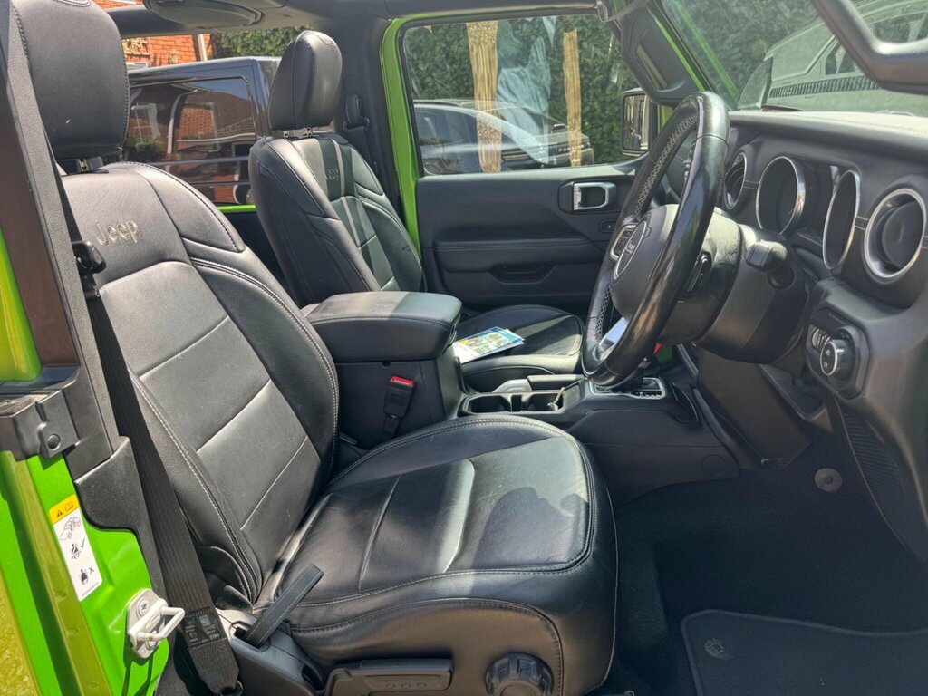 Jeep Wrangler Sahara Edition Green #6