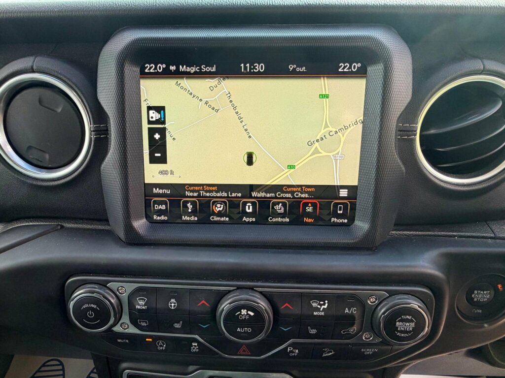 Jeep Wrangler Sahara Edition Green #26