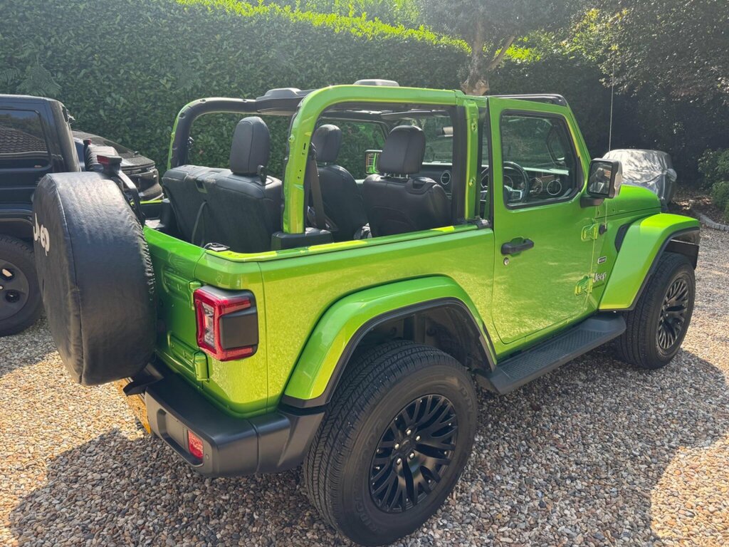 Jeep Wrangler Sahara Edition Green #5
