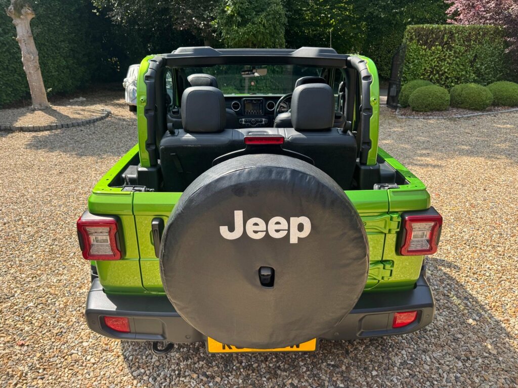 Jeep Wrangler Sahara Edition Green #9